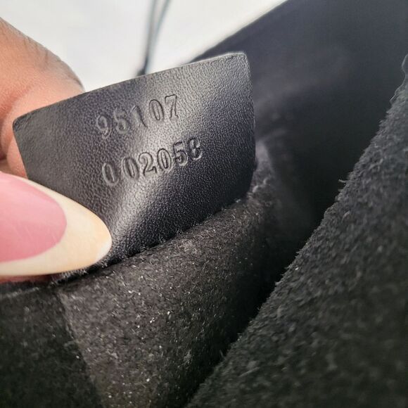 GUCCI Suede Heart Black Shoulder Bag Leather Stitch Side 10 x 9 Rare Unique - Picture 11 of 12